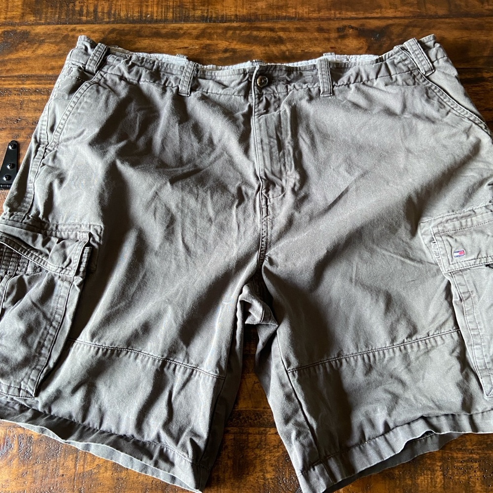 Tommy Hilfiger Classic Fit‎ Cargo Shorts Mens Size 42 Olive/Gray